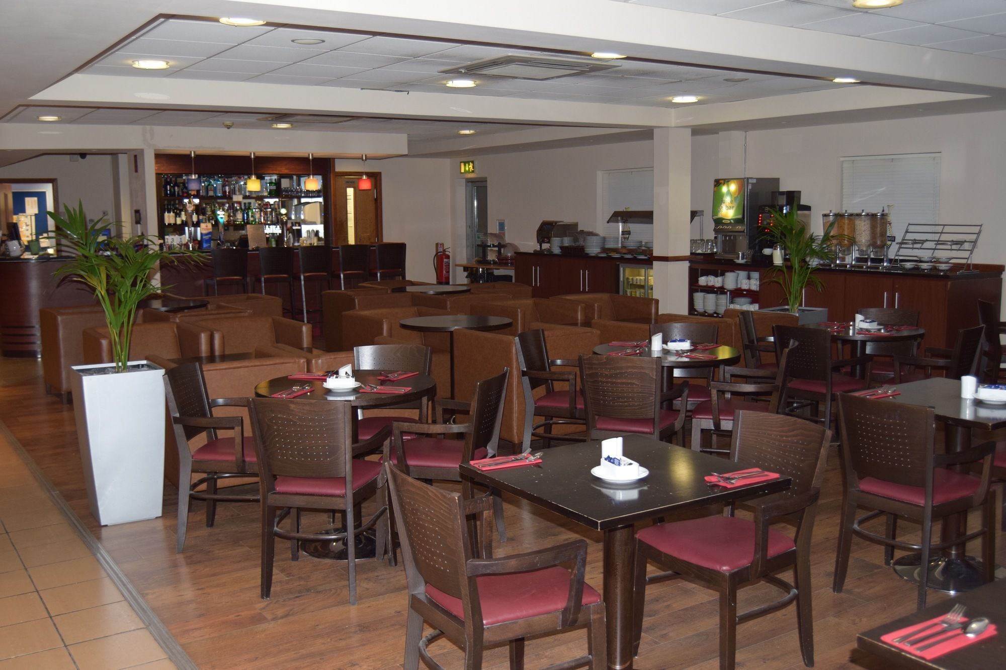 Doncaster International Hotel By Roomsbooked Экстерьер фото